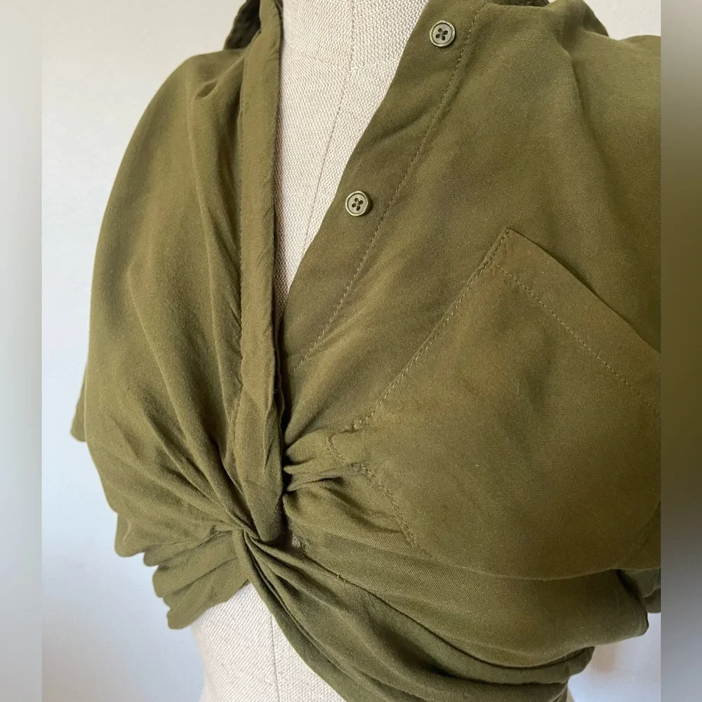 Forever 21 Olive Green Twist Front Crop Blouse | M | Collared Short Sleeve - Picture 6 of 10